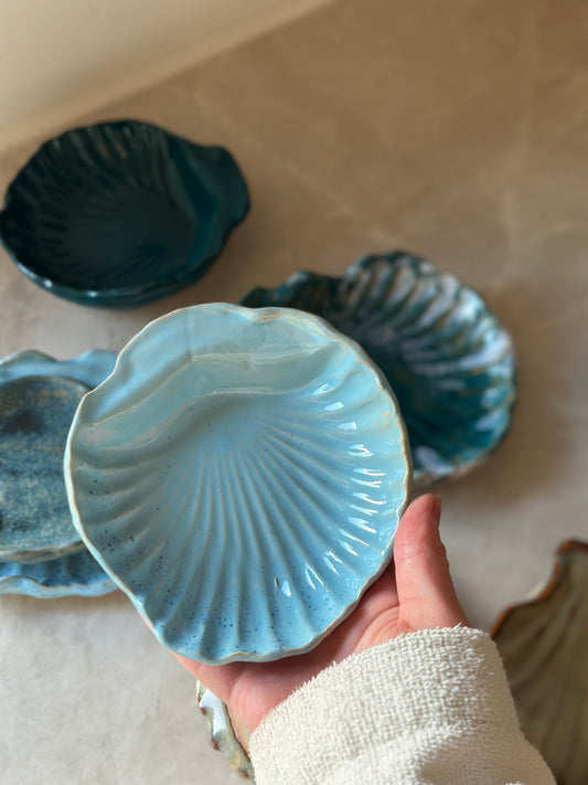 keraaminen simpukka vaaleansininen