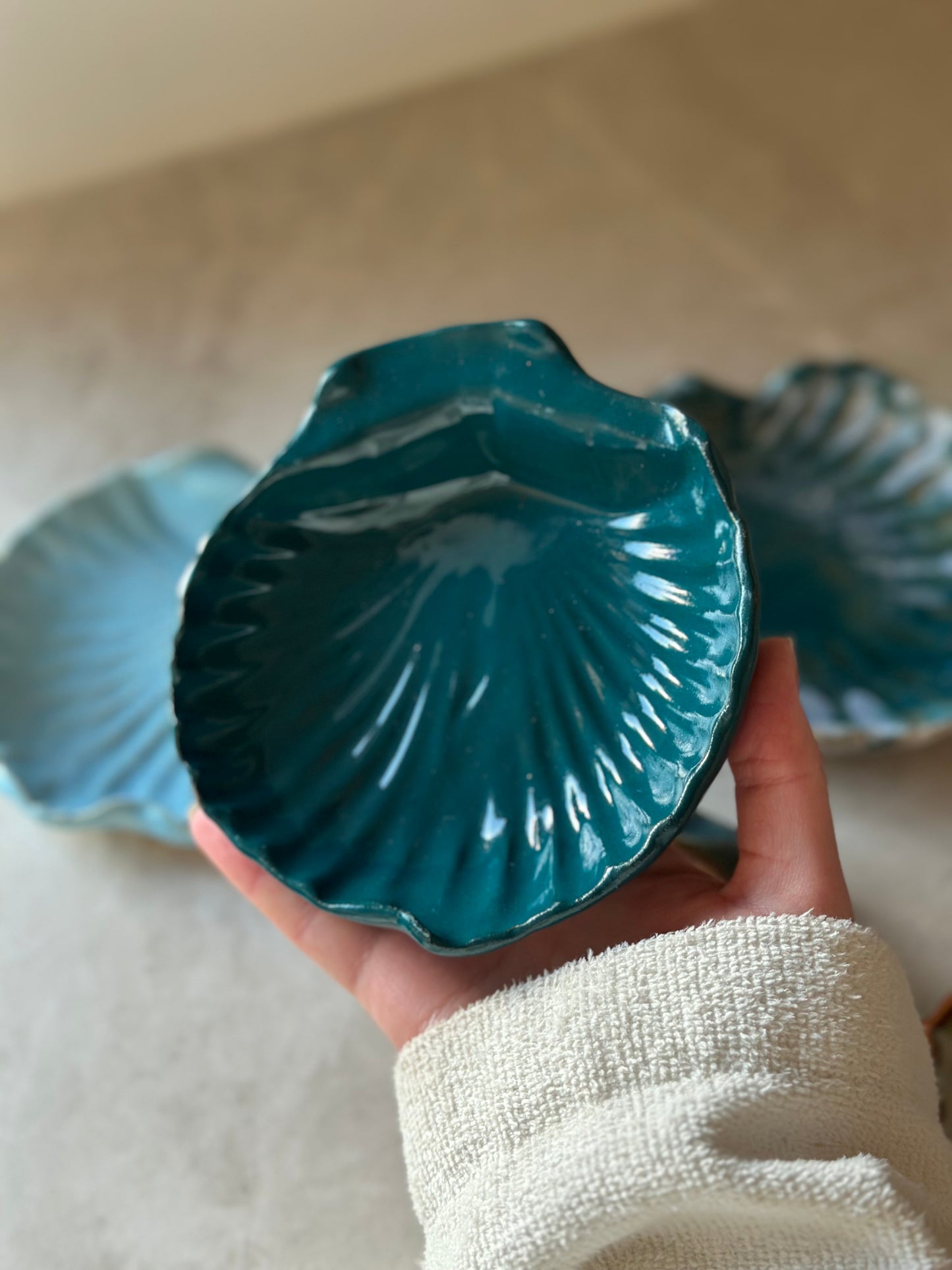 keraaminen simpukka tummanvihr.