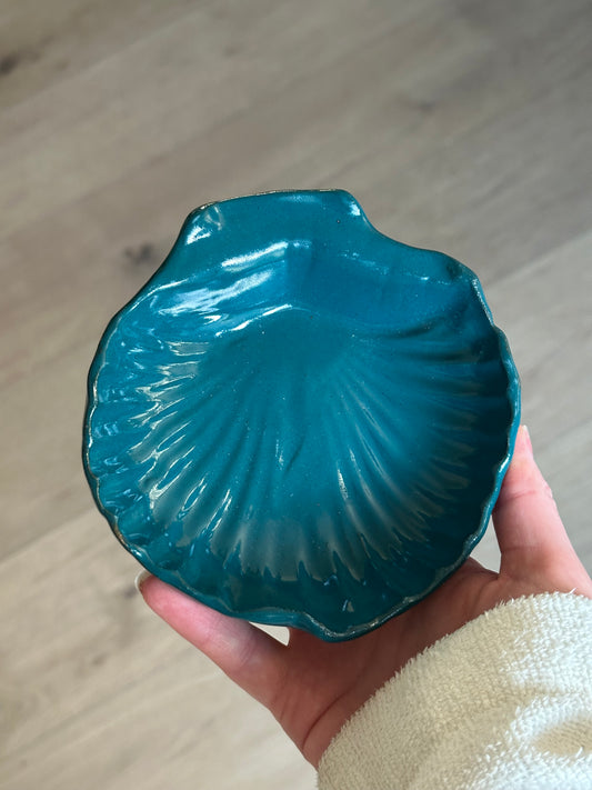 keraaminen simpukka tummanvihr.